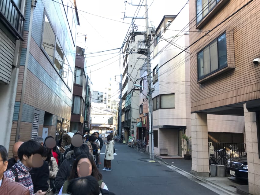 開店直前行列