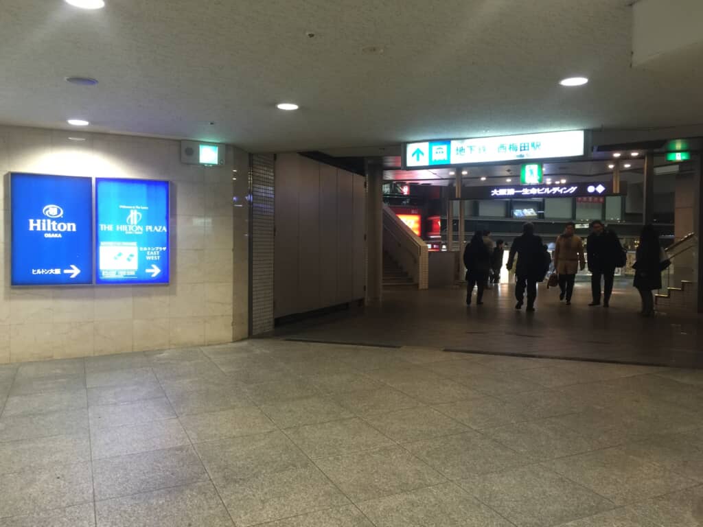 大阪第一生命ビル横通路東側
