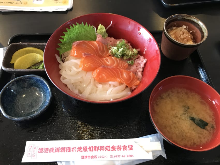 三色丼