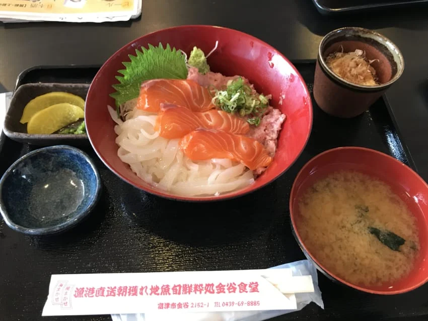 三色丼