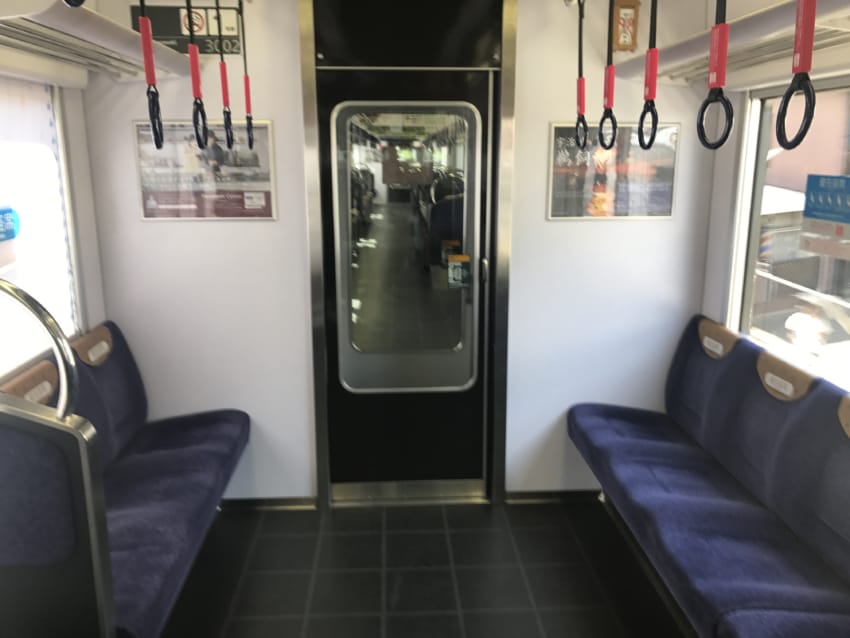 洛楽車内2