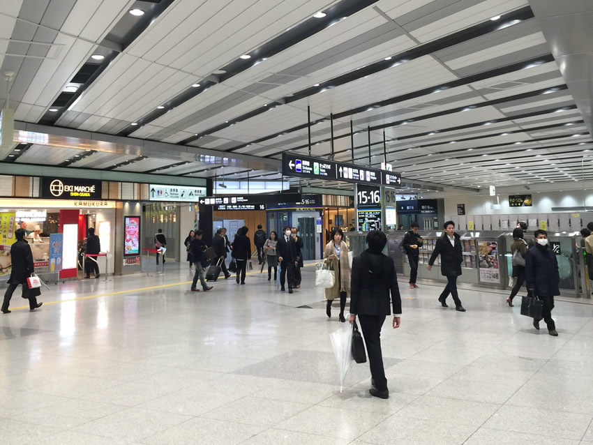 混雑する新大阪駅での買い物とトイレは新幹線の改札に入る前に済ますとスムーズ Ken Fm