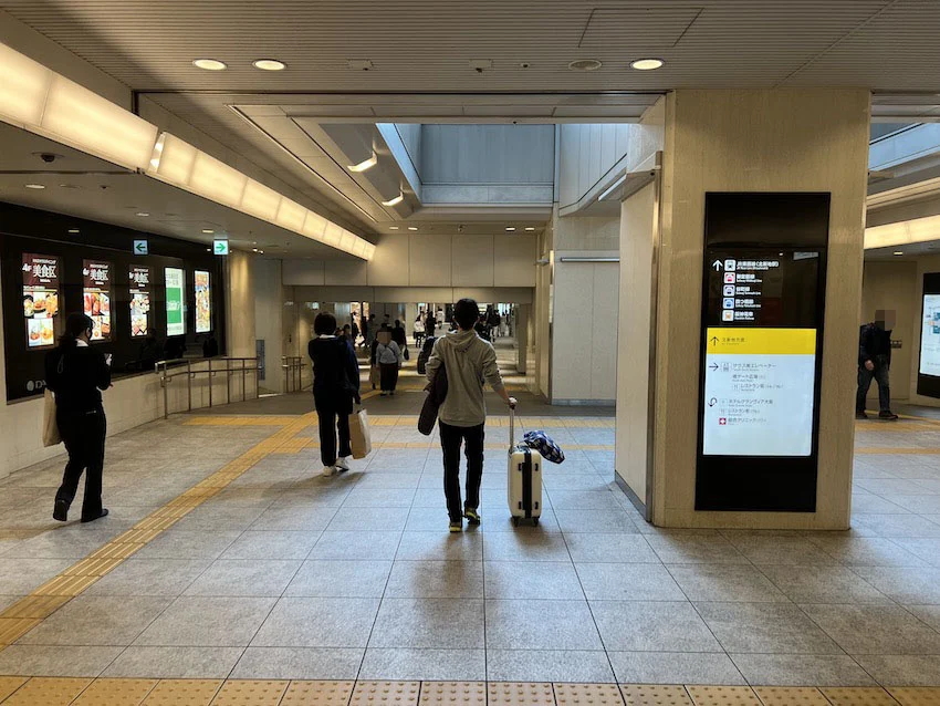 ▲サイネージがなくなってもまっすぐ進む