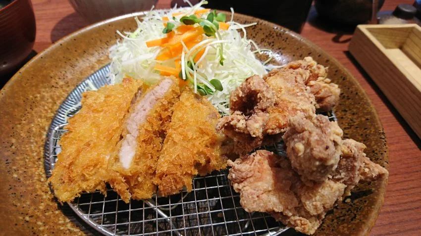 ロースカツと唐揚げ