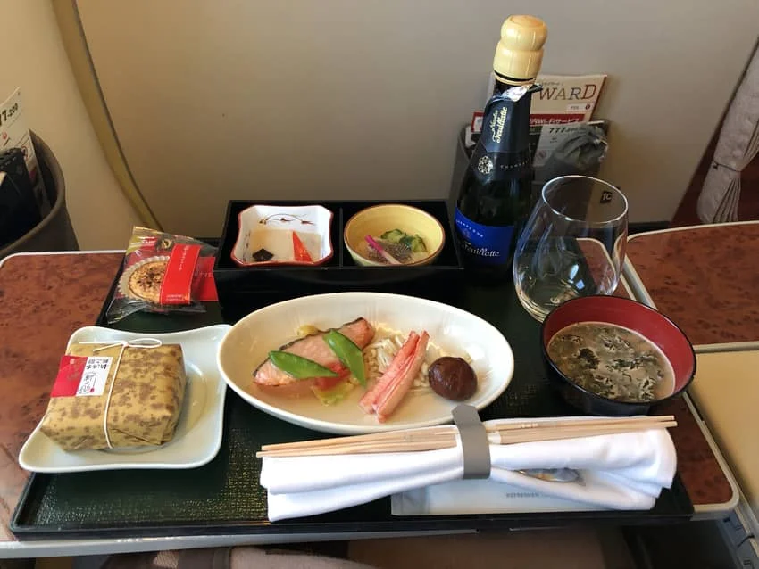JAL国内線ファーストクラス機内食