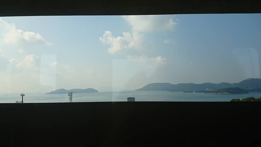 マリンライナーからの瀬戸内の景色