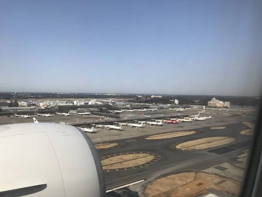 成田空港へ着陸