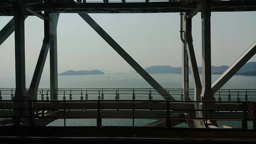 瀬戸大橋から見る瀬戸内海の眺め