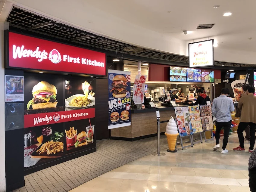 ウェンディーズ天保山マーケットプレース店カウンター